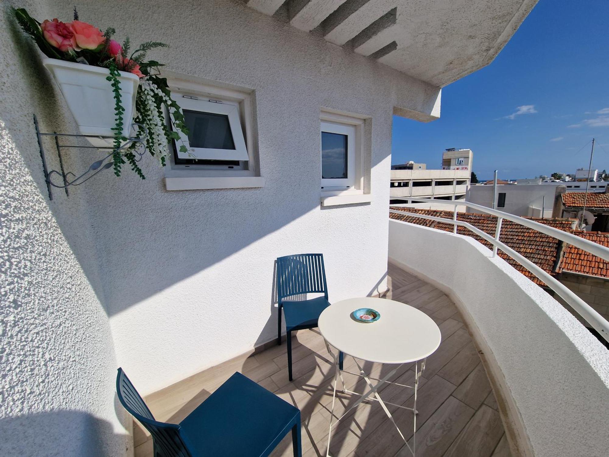 Kitieos Central Apts 100M From Finikoudes Beach Ларнака Экстерьер фото